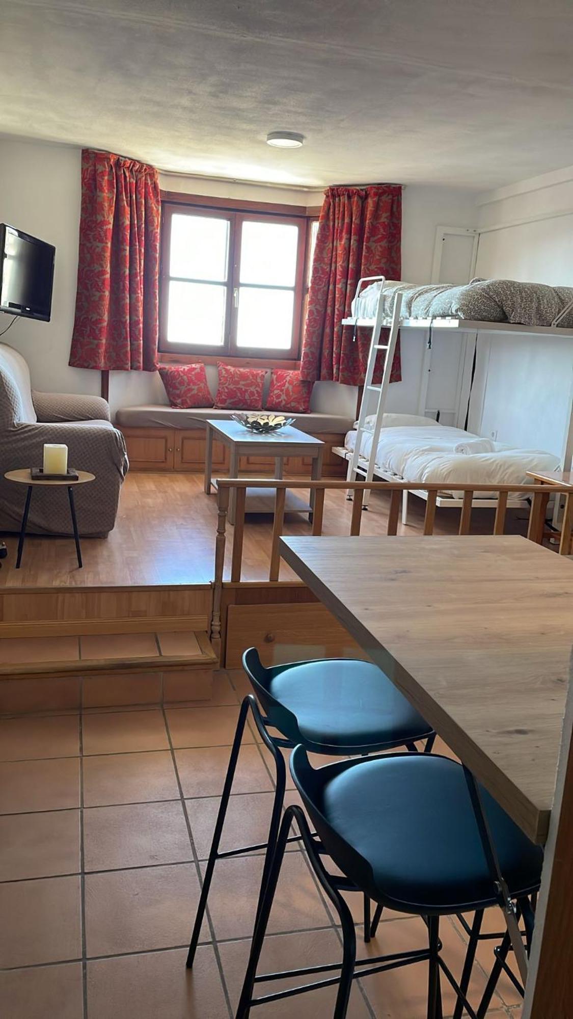 Valles Junto Al Telesilla Reformado 2022 Mobiliario Actualizado Apartment *